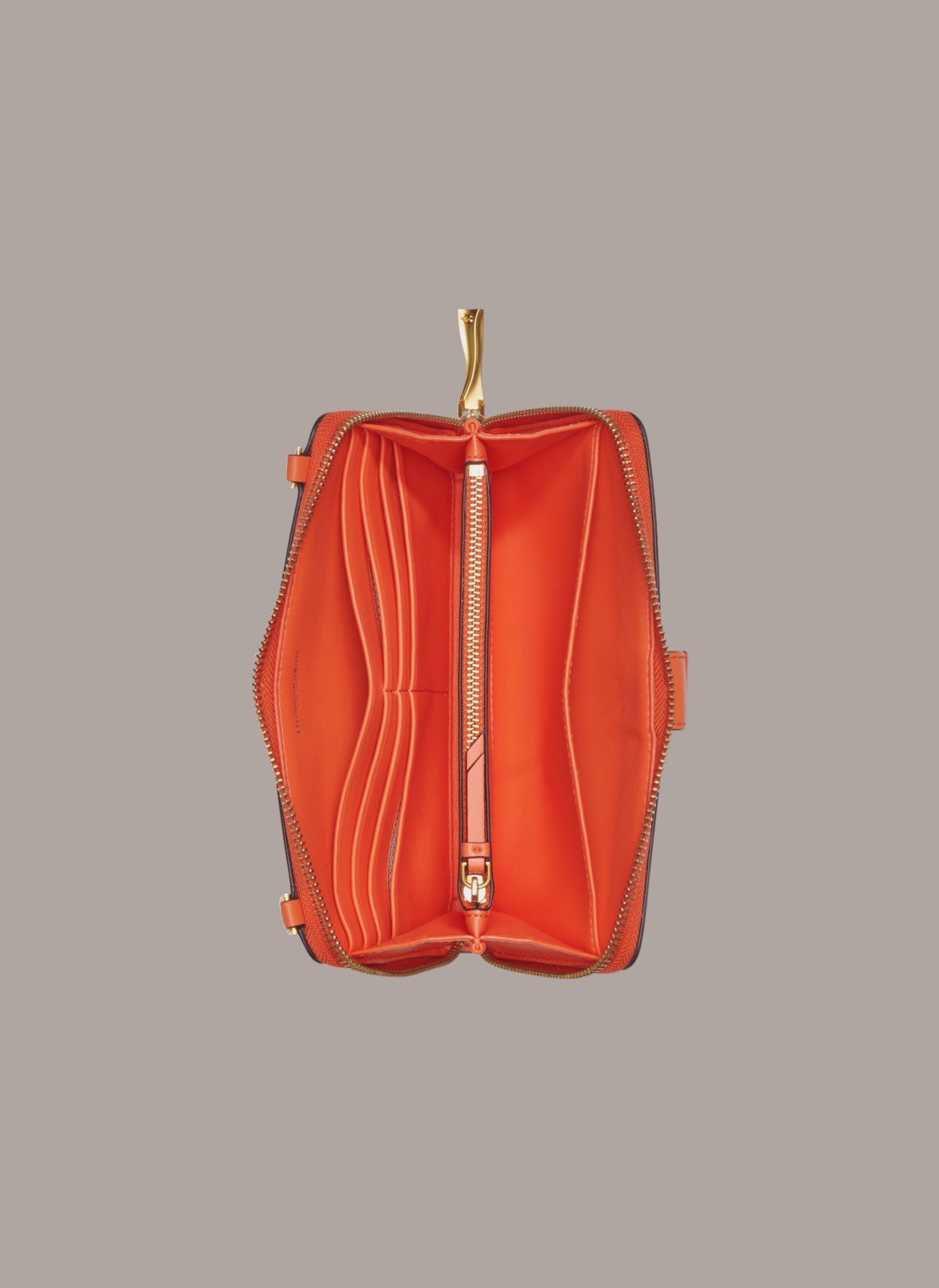 VALLEY STREAM WALLET ON THE STRING
